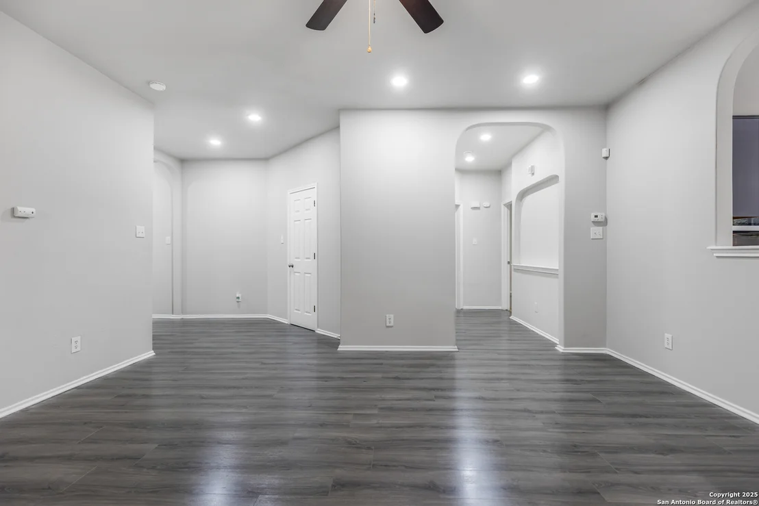 Photo of 6106 BRISCOE LEAF
