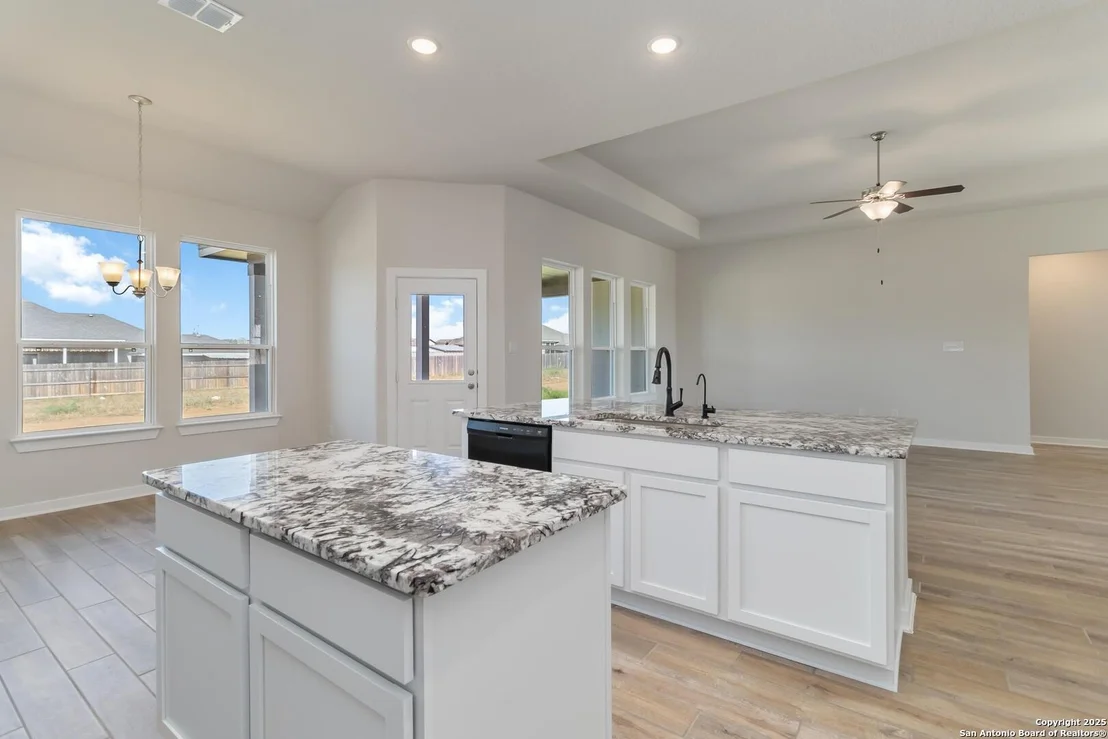 Photo of 1587 Vista View Drive