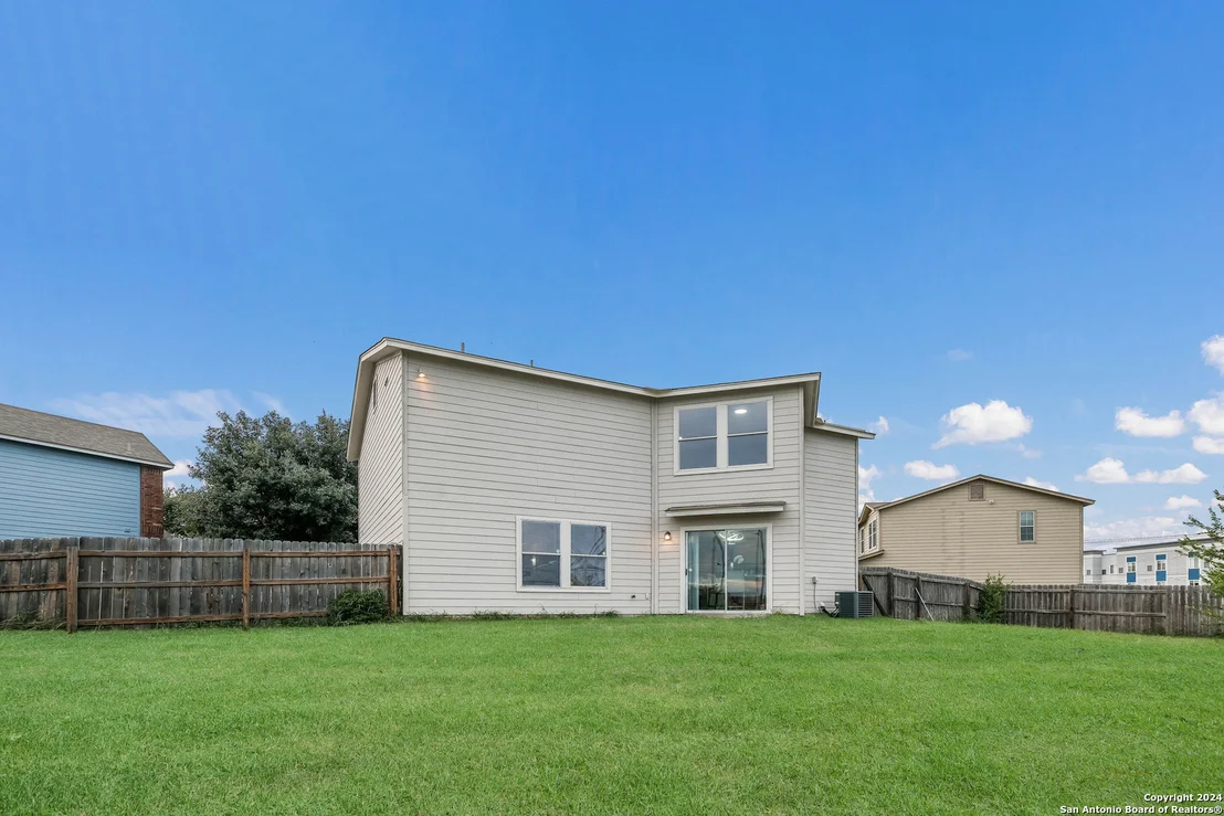 Photo of 8902 Catkin Meadow