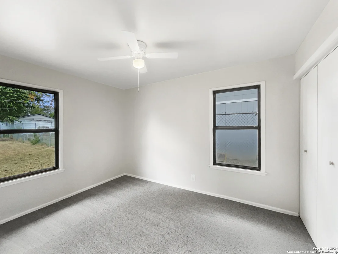 Photo of 743 UTOPIA LN