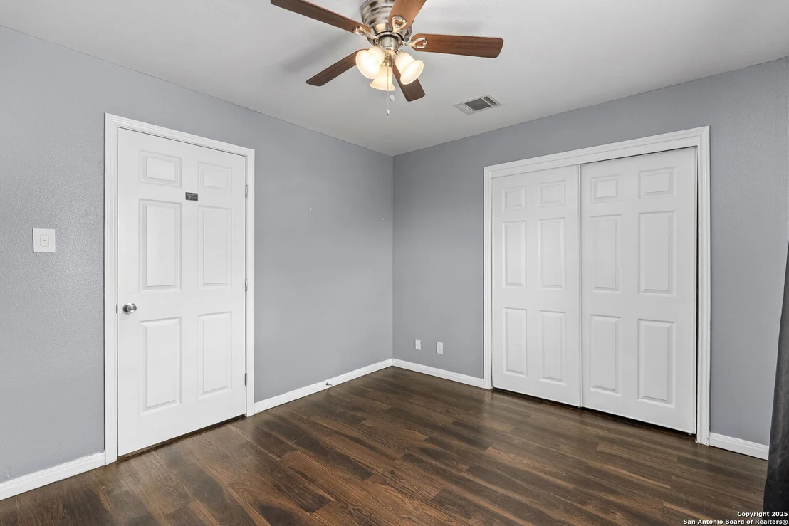 Photo of 5927 Tree View