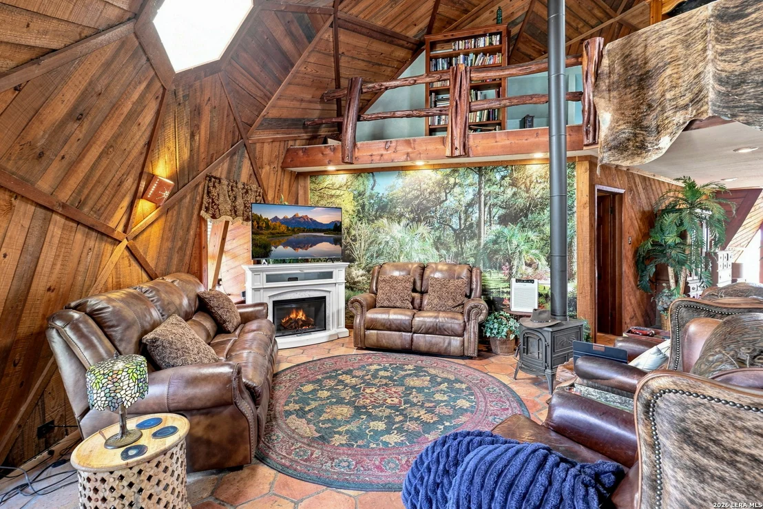 Photo of 875 County Road 327