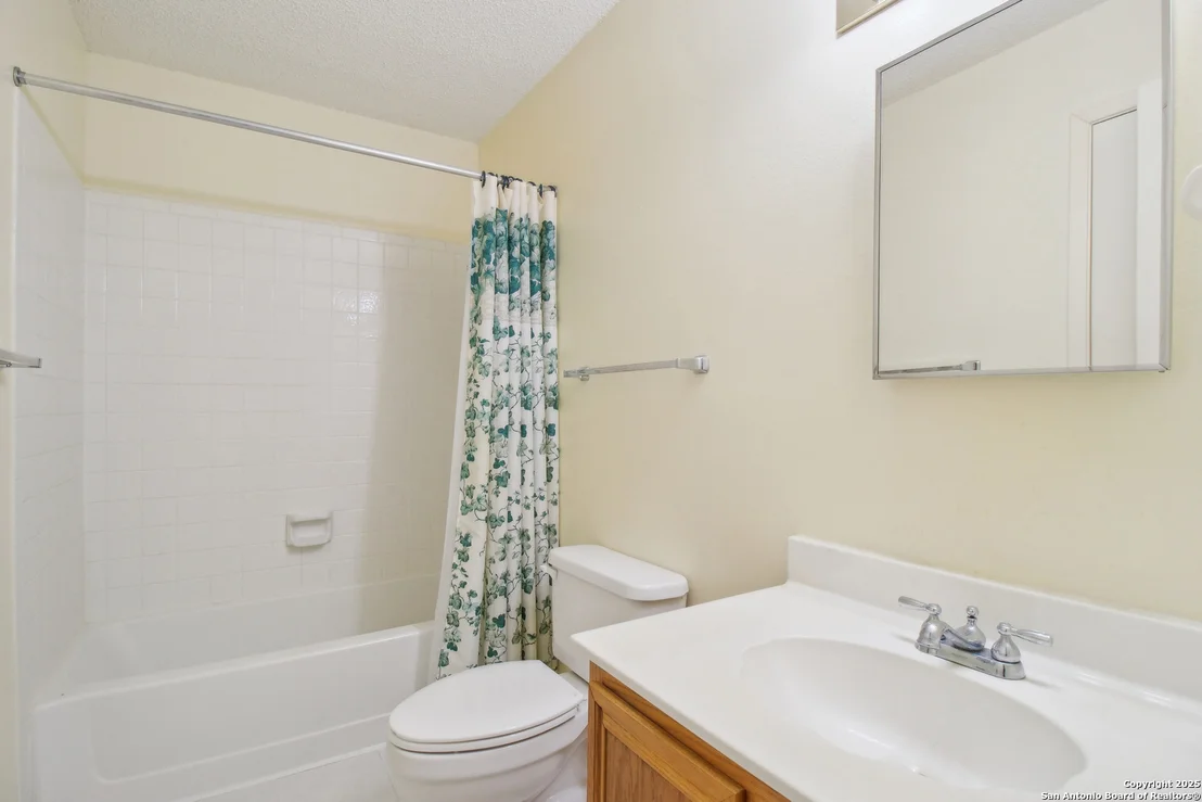 Photo of 7611 Wood Bluff