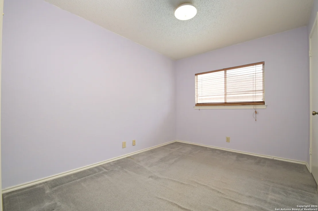Photo of 7724 Wood Bluff
