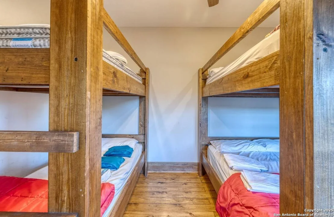 Photo of 1127 Mountain Valley