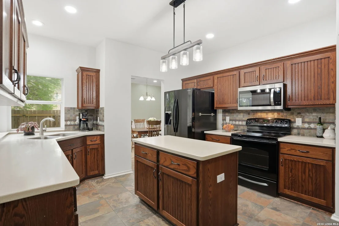 Photo of 21139 Simi Valley Dr