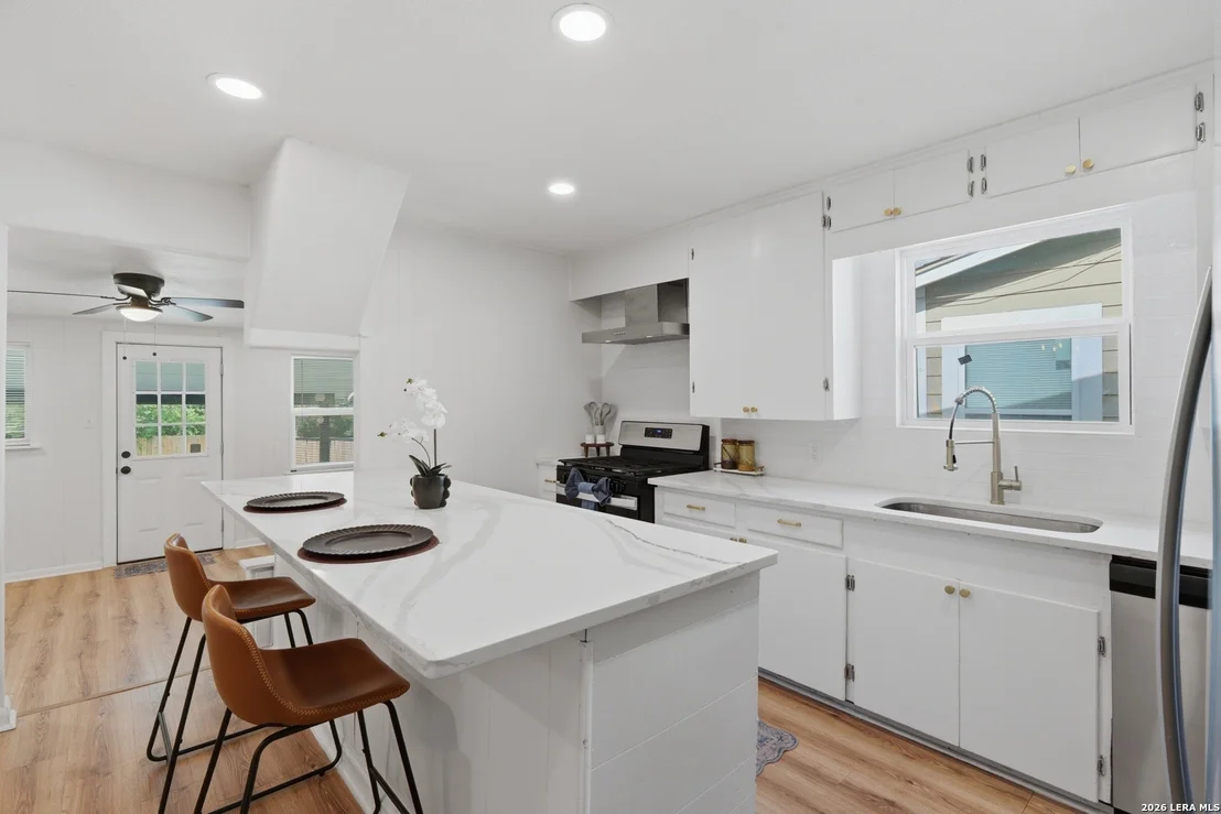 Photo of 414 Clower