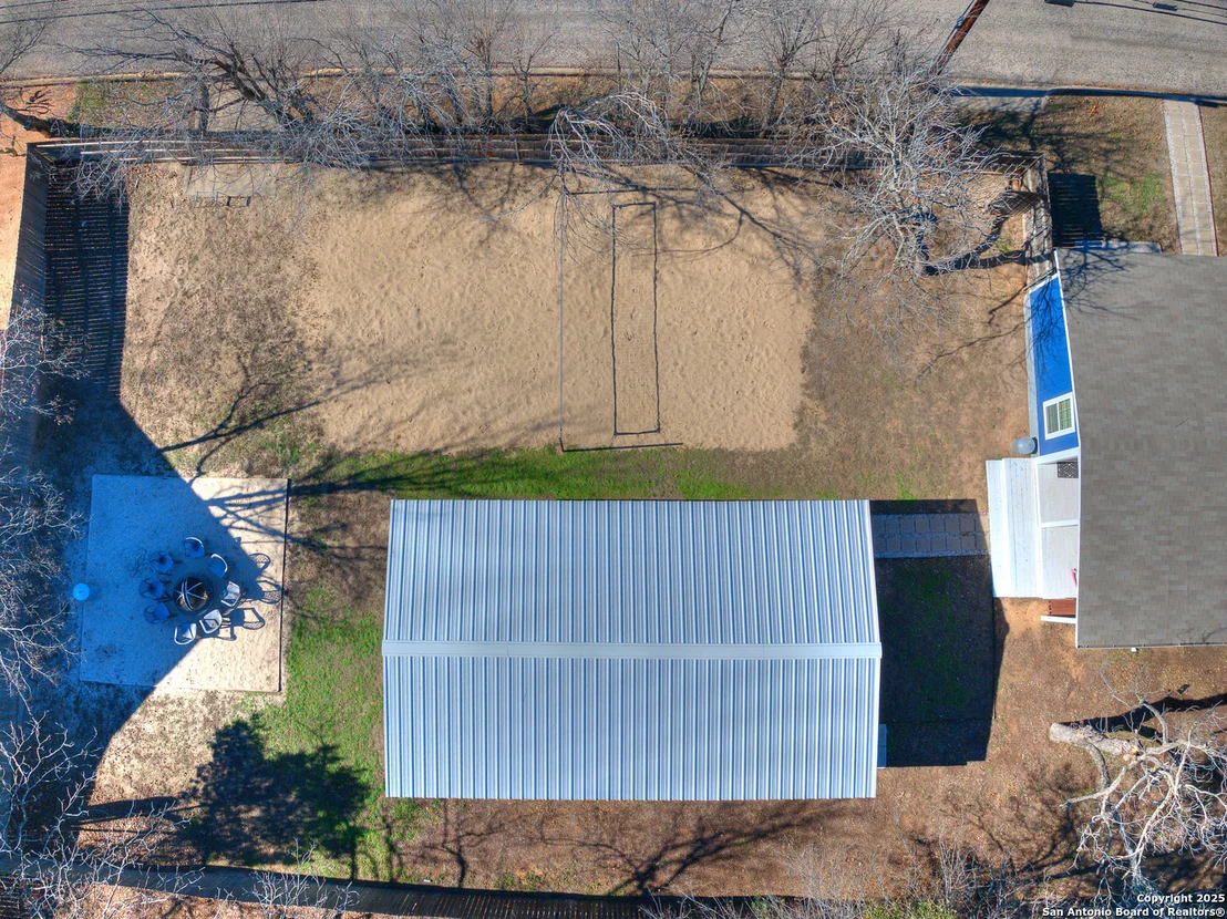 Photo of 337 W Hackberry St