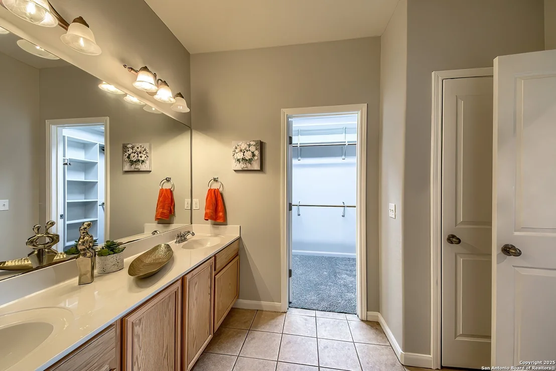 Photo of 240 Glory Lane