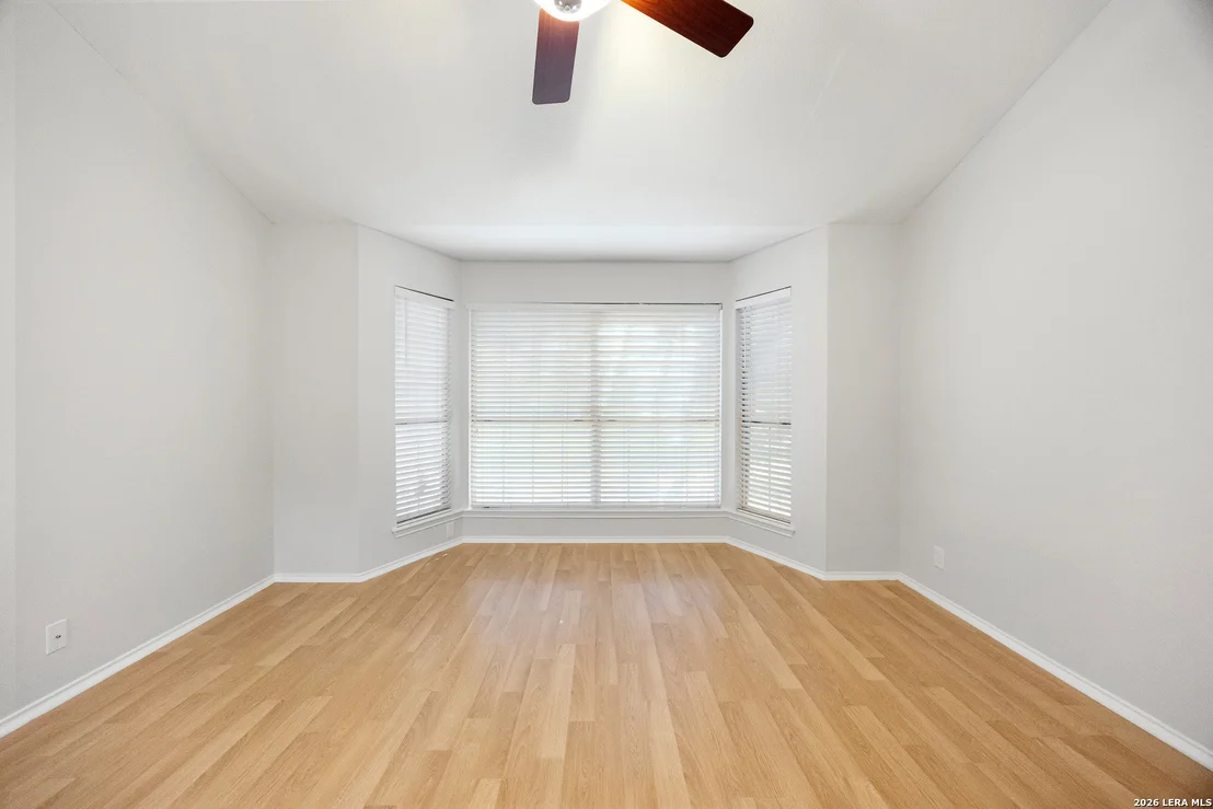 Photo of 25003 SUMMIT HOLW