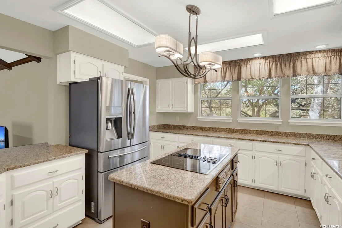 Photo of 1512 OAK TREE CIR