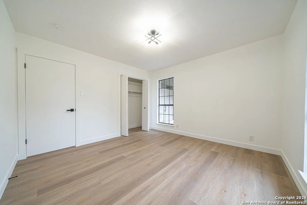 Photo of 6306 Lakewood