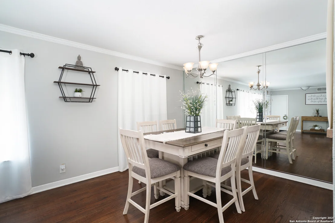 Photo of 311 Redcliff