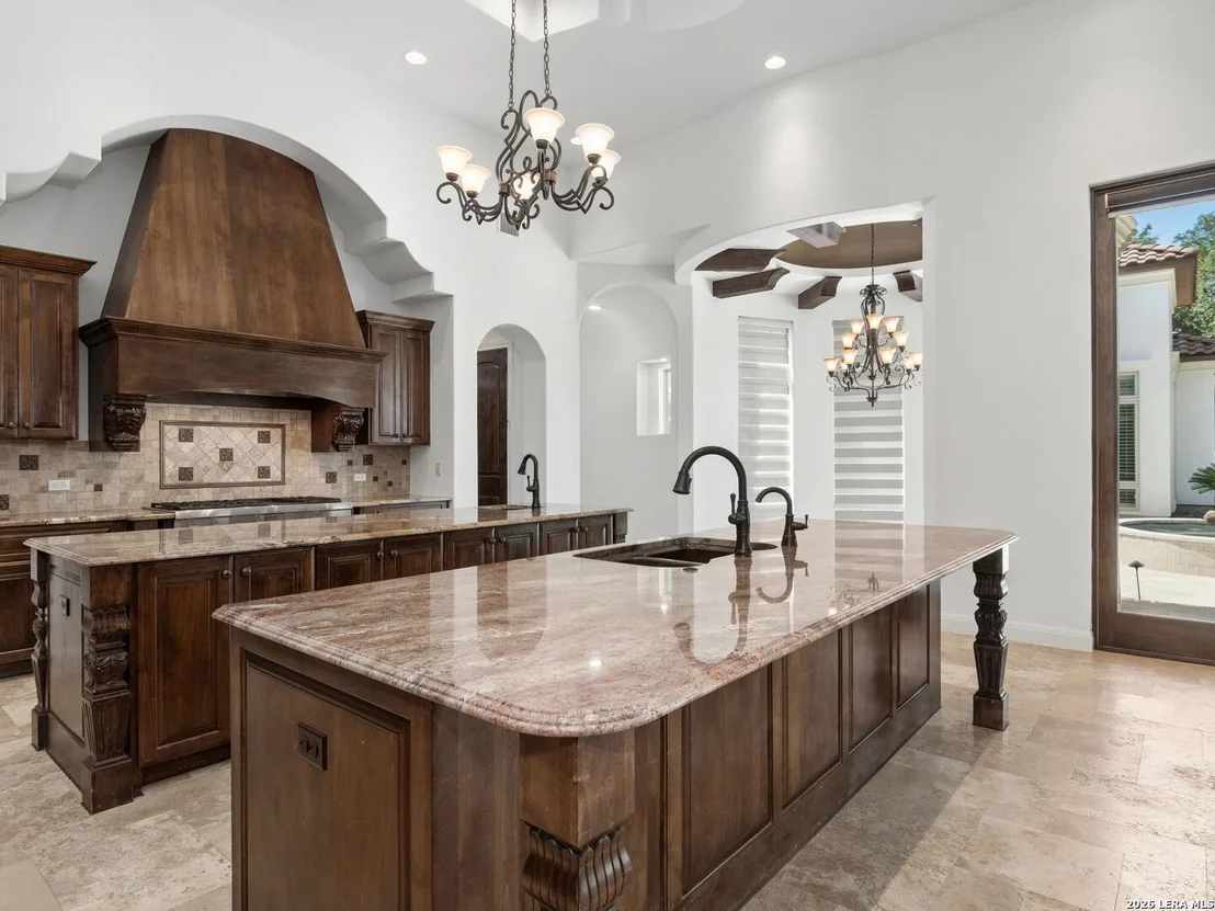 Photo of 202 WELLESLEY LOOP