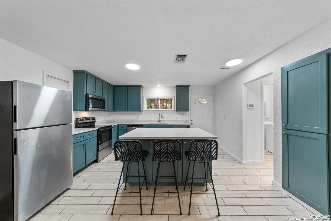 Photo of 143 Park Dr