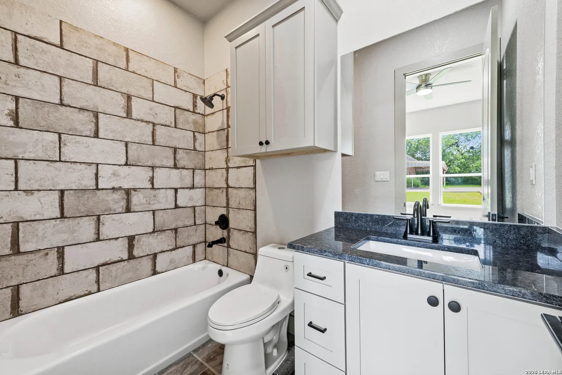 Photo of 731 County Road 356