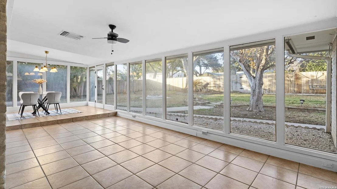 Photo of 425 Crestwind