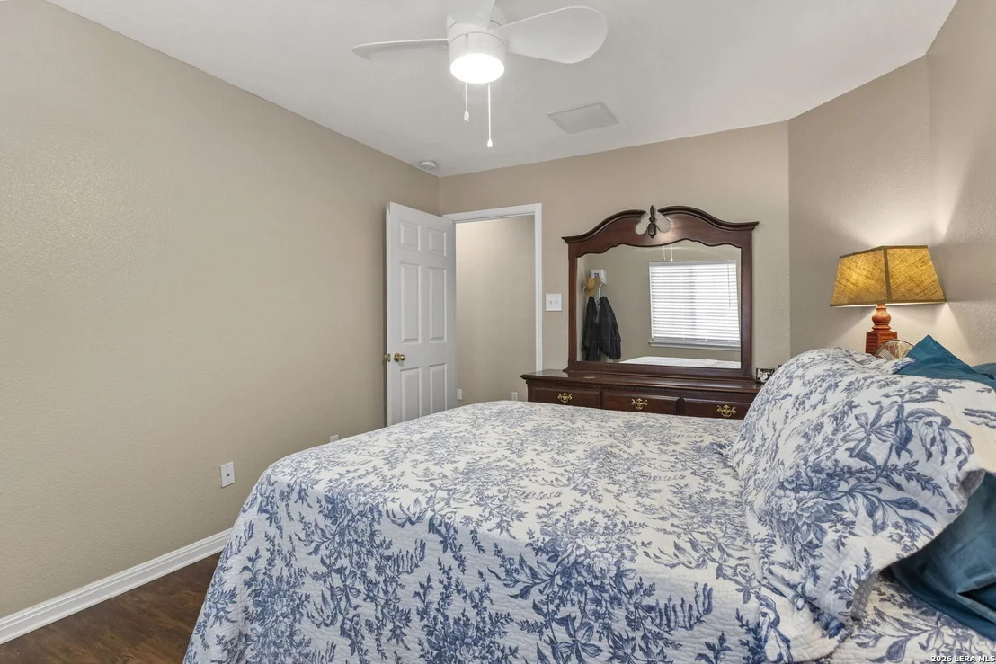 Photo of 266 MAIDSTONE CV