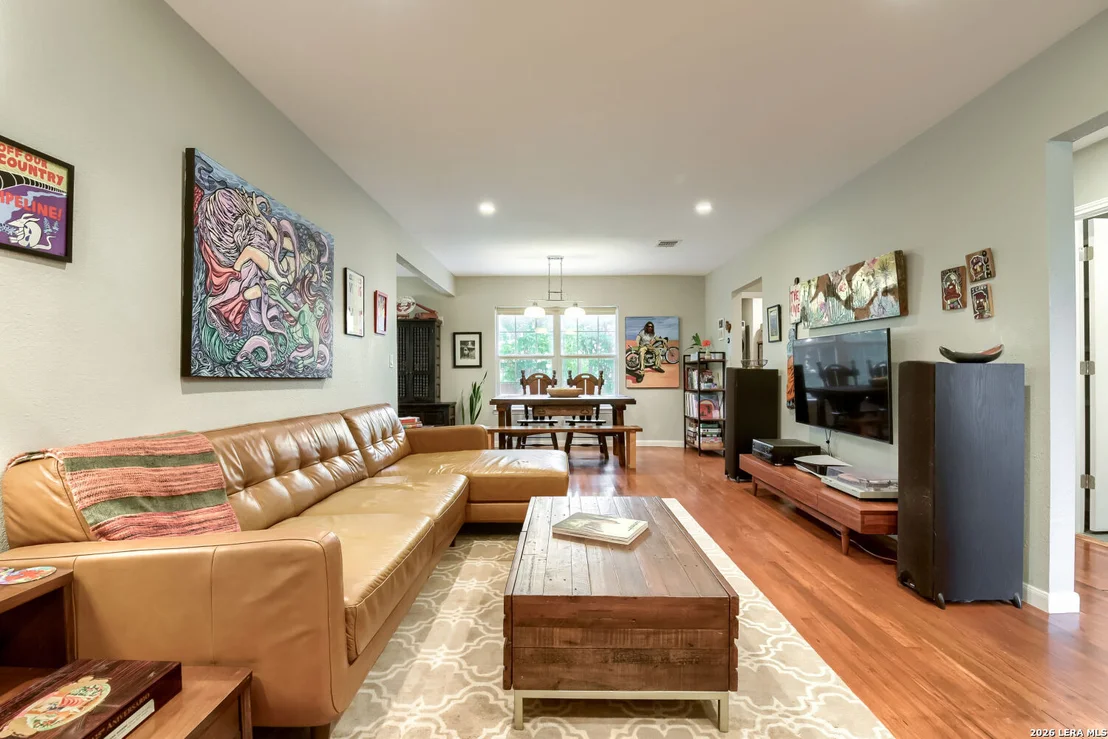 Photo of 527 Eleanor Ave
