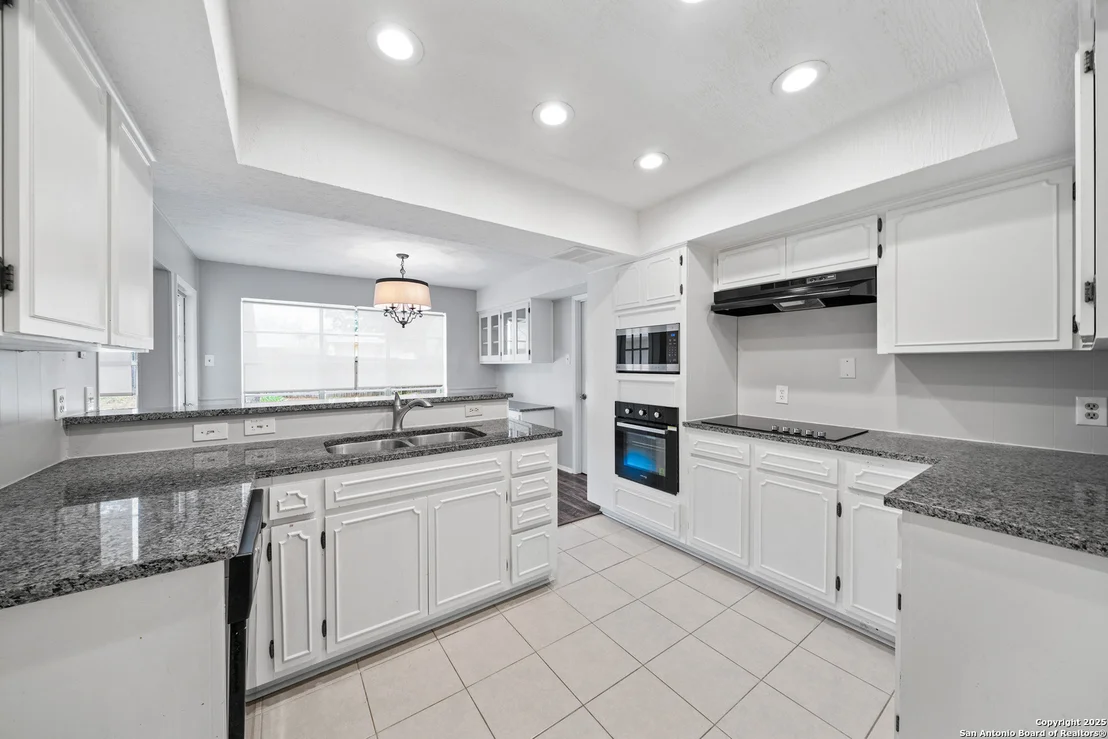 Photo of 3627 mapleton