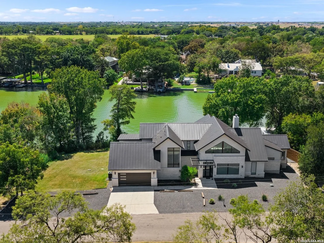 Photo of 230 Turtle Ln