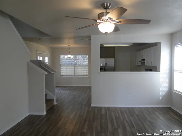 Photo of 421 Hampton Cove