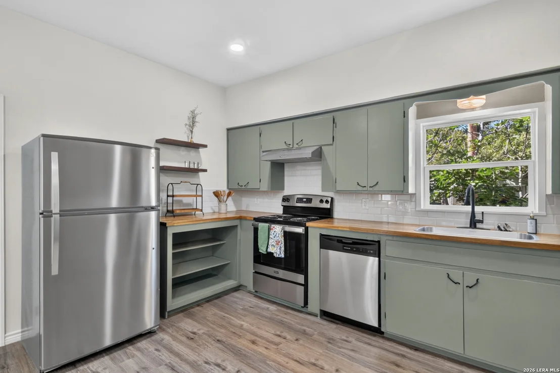 Photo of 285 Avenue I