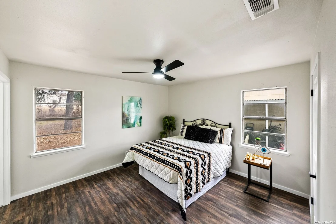 Photo of 3131 Whitewing
