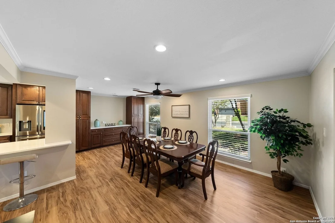 Photo of 15251 Oak Spring