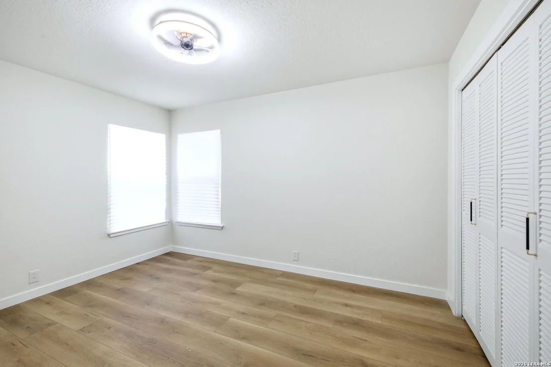 Photo of 6818 MOSS OAK DR