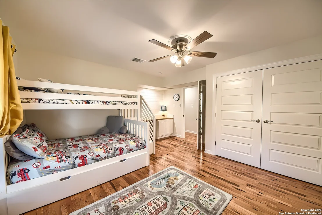 Photo of 7250 Pimlico