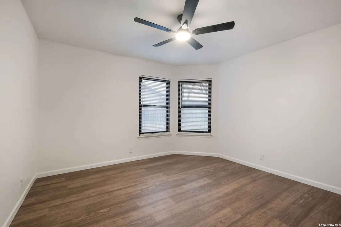 Photo of 5438 Maple Vista
