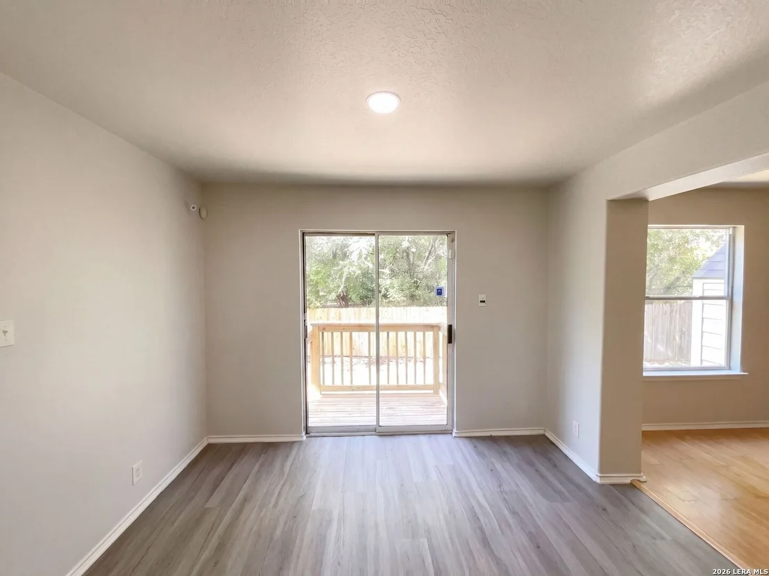 Photo of 10155 Cedarcliff