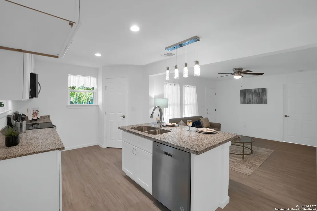 Photo of 1602 SACRAMENTO