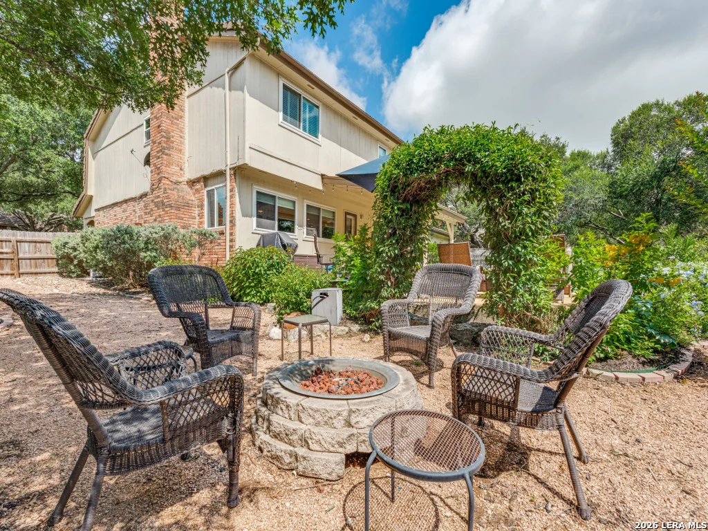 Photo of 2255 Encino Loop