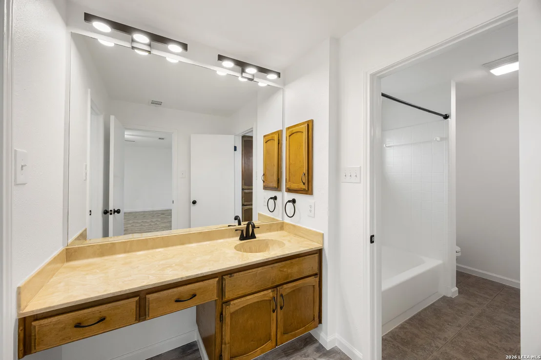 Photo of 3003 Oak Sprawl