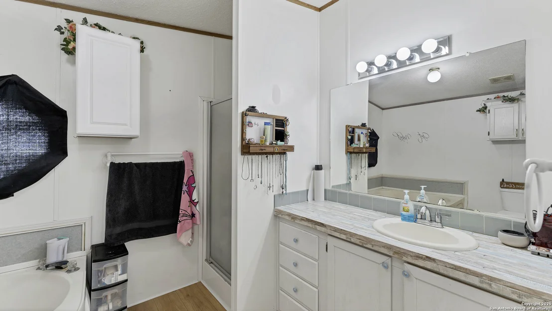 Photo of 108 Oak View
