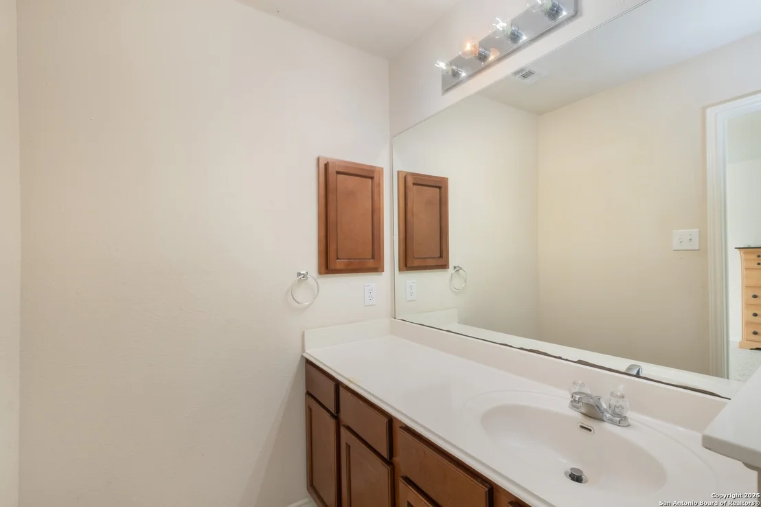 Photo of 234 Turnberry Dr