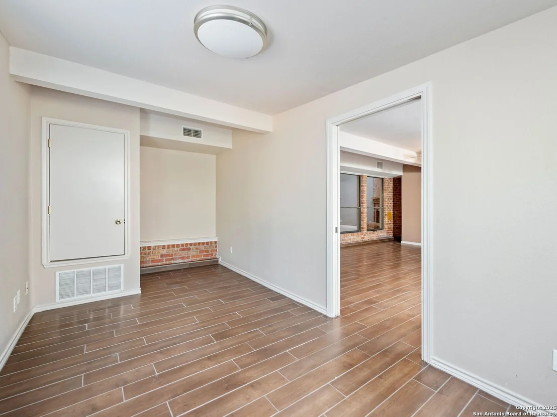 Photo of 332 Towne Vue