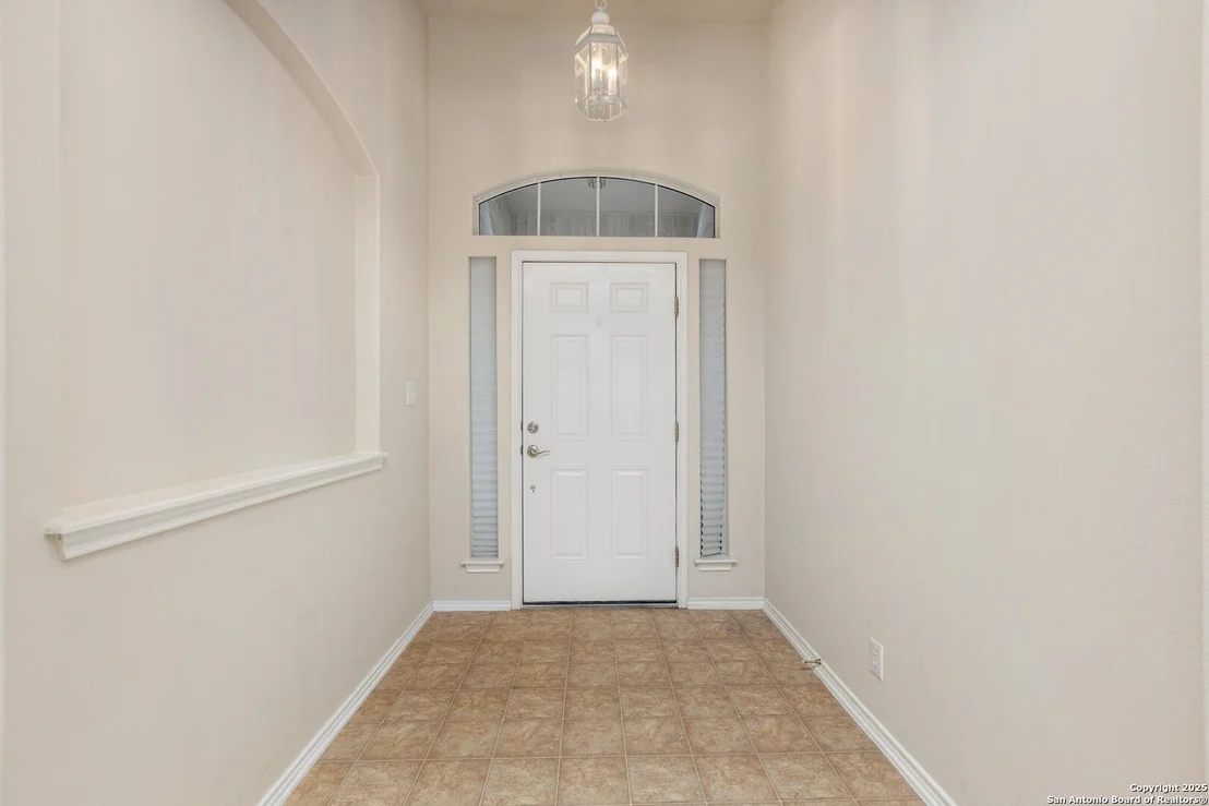 Photo of 14204 Auberry
