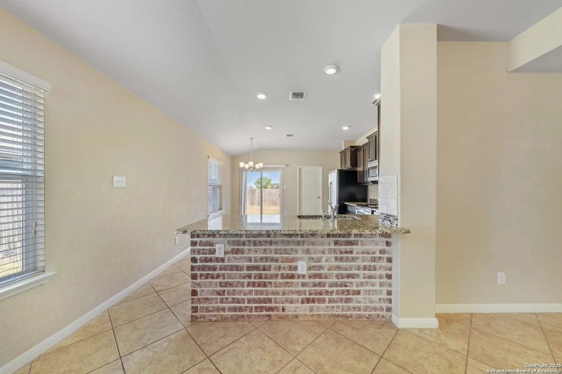 Photo of 2325 Lighthouse