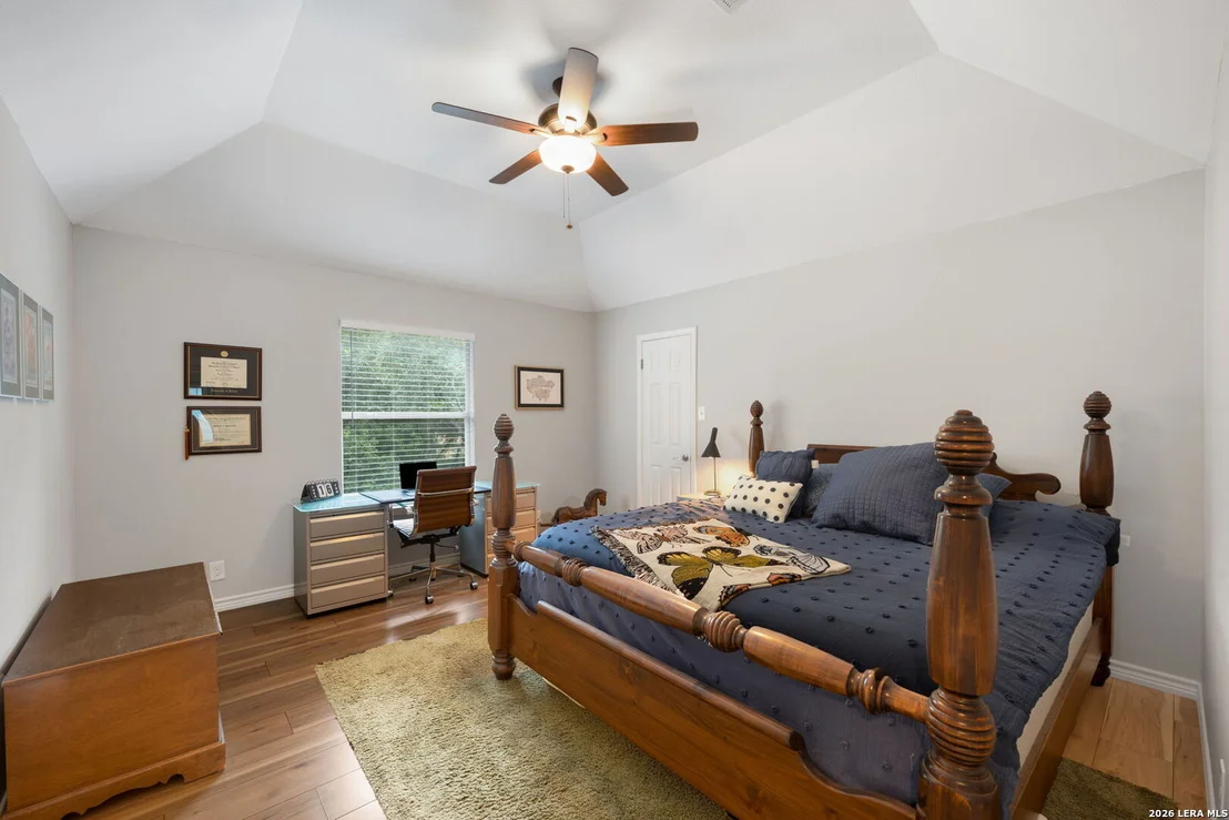 Photo of 15015 OAK BRIAR