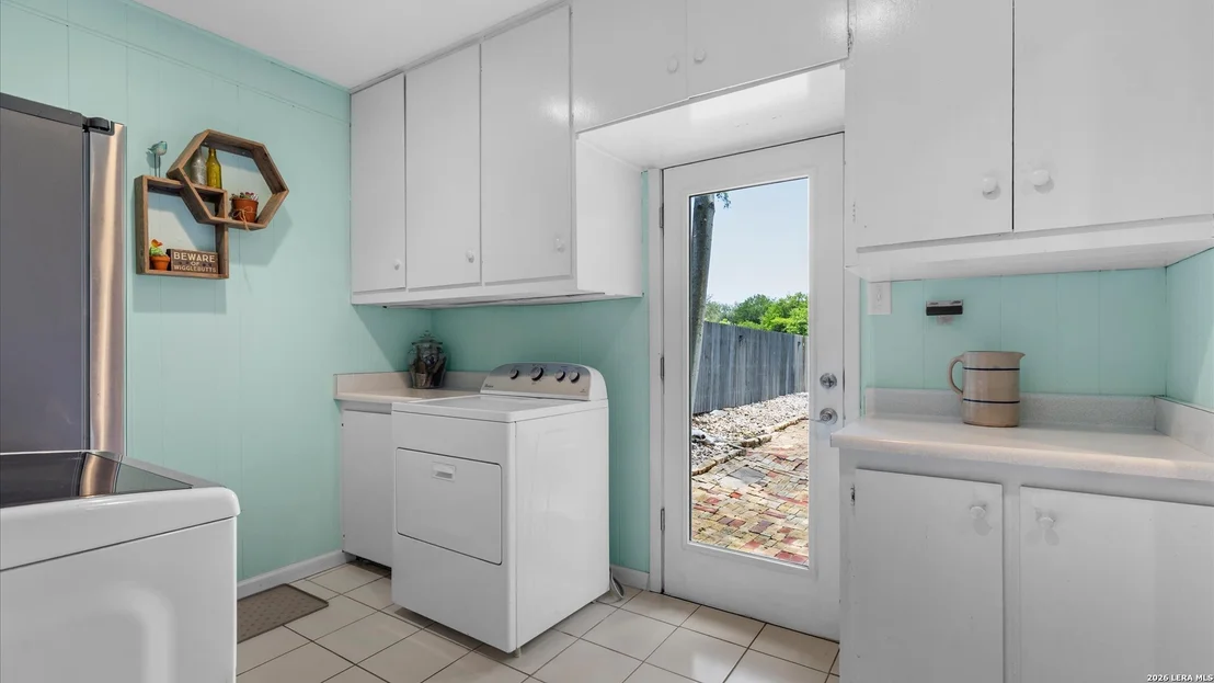 Photo of 546 PARKVIEW BLVD