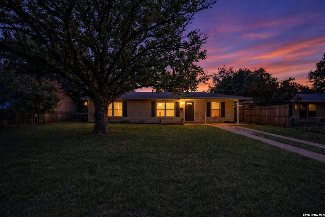 Photo of 338 TOMROB DR