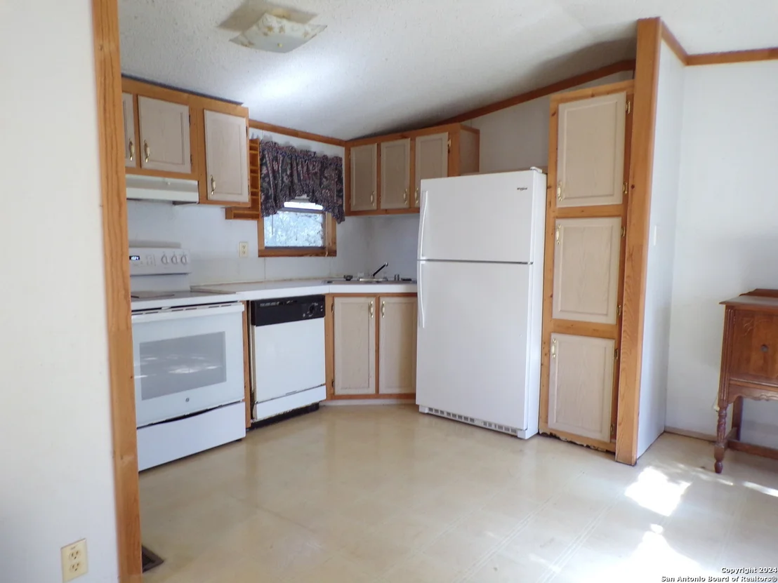 Photo of 656 COUNTY ROAD 4614