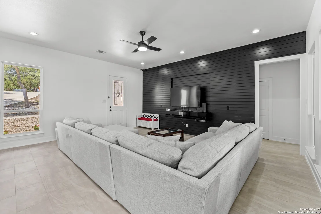 Photo of 1101 Persimmon