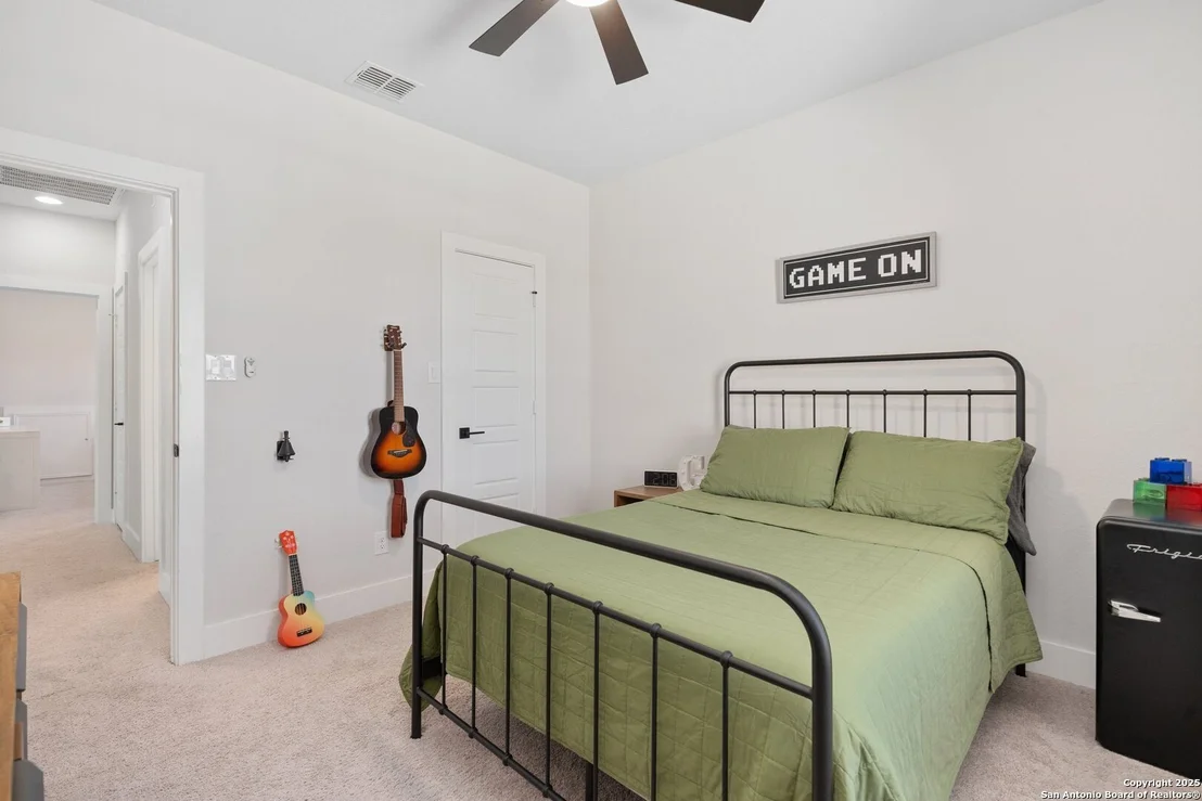 Photo of 1176 Cadogan Squire