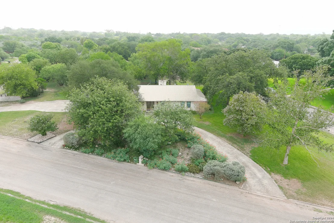Photo of 608 Cenizo Blvd