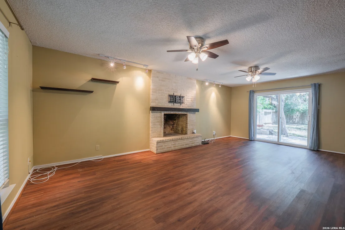 Photo of 5414 Timber Post
