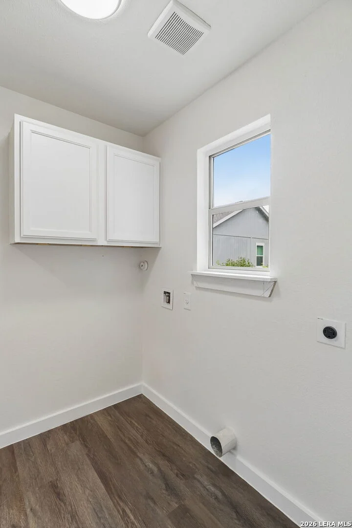 Photo of 426 IKE ST